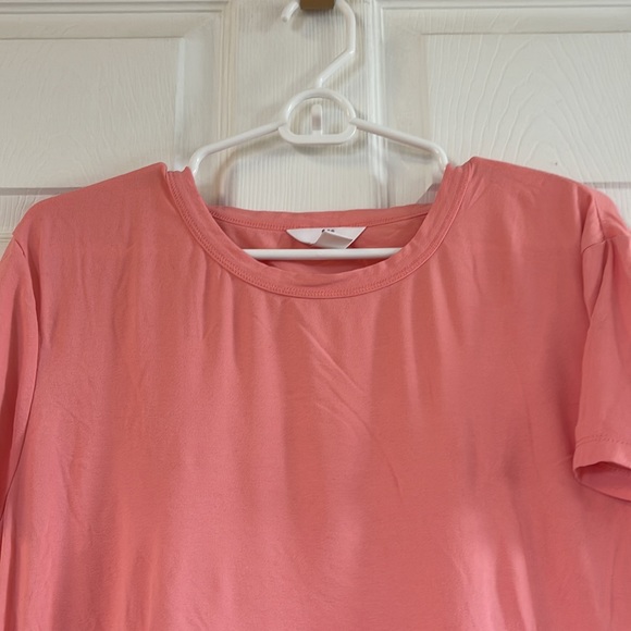 Pink top - Picture 2 of 4